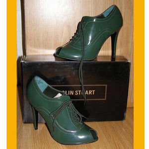 New Colin Stuart Victoria's Secret booties 8.5